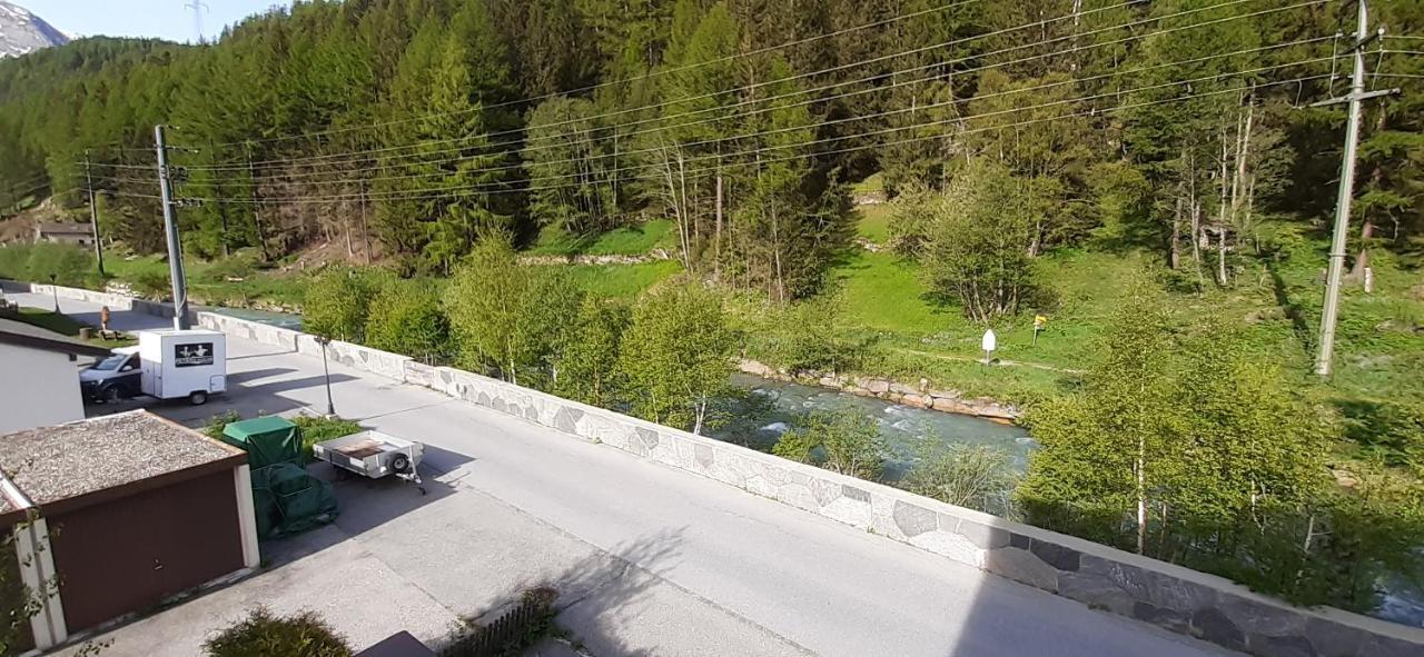 Free Cable Car & Bus In The Summer Haus L'Oree Saas-Grund Exterior photo